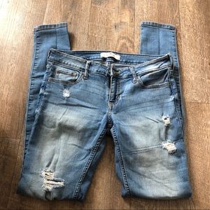 HOLLISTER JEANS💫